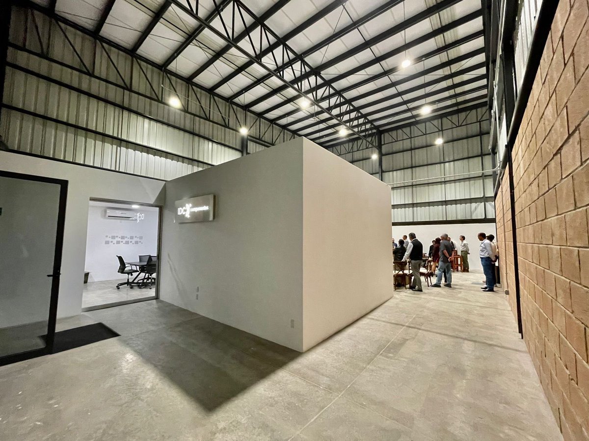 insightjames007's tweet photo. IDC new SMT electronic manufacturing plant in Guadalajara , Mexico. https://t.co/KWC8WGLkP5