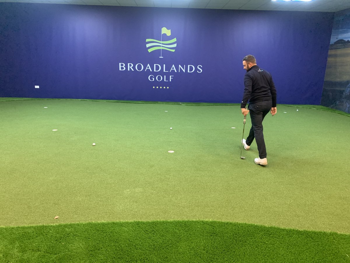 broadlands_golf's tweet photo. Good to have @LiamPhippsGolf over for some winter putting work. All measured on our @SAM_Sports Putt Lab
We are now renting out our putting studio to the general public. It’s only £20 per hour. Best putting facility in the Midlands !!
#gohomeball
📍WV11 2RJ ☎️ 01922 494007 https://t.co/VY5aR2Hp3f