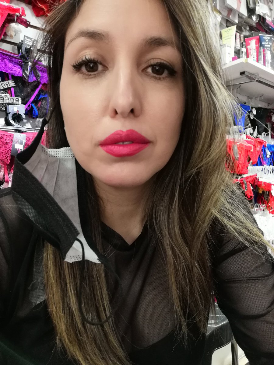 kathytaTJ's tweet photo. "Como abogada te recomiendo que no subas esta foto" https://t.co/WwEhJ1UocR