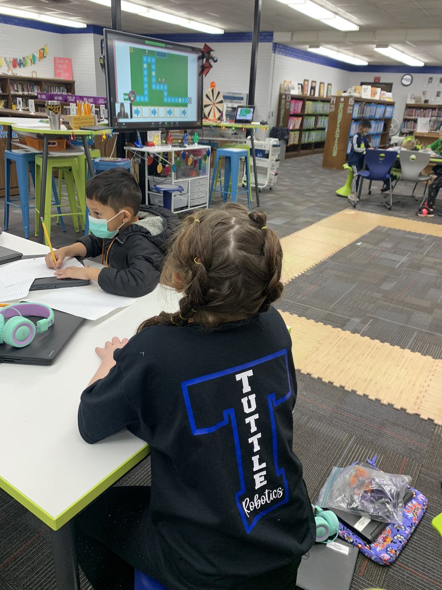 CandaceStyers's tweet photo. Thank you @dottieroseLLC for hosting today’s StateWide Coding Event! Tuttle Elementary 1st grade loved it! #IamCS #HourOfCode #HourofCode2021 https://t.co/GFJINs1vE2