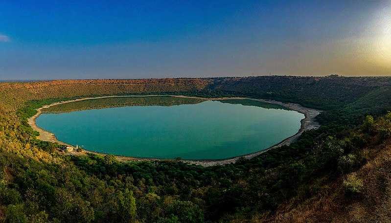 konstructivizm's tweet photo. Meteor formed Lonar Lake,India https://t.co/A3RGYbGtaj