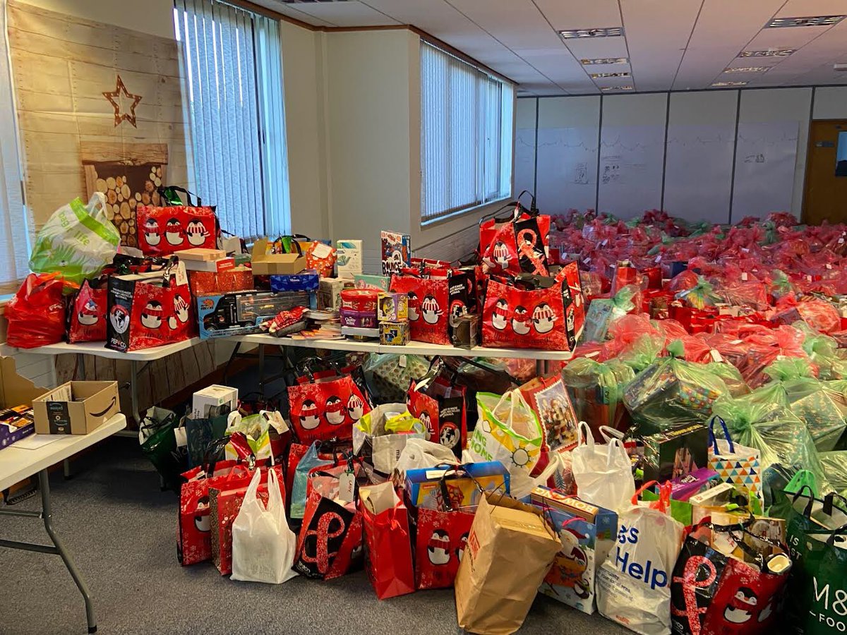 Big thanks to Headmaster Michael Scott and the parents and pupils of #Newport Girls High School for these amazing donations and for your continued support 🎁🎅🏼🤣 <a href="/NGHS_Info/">Newport Girls' High</a>