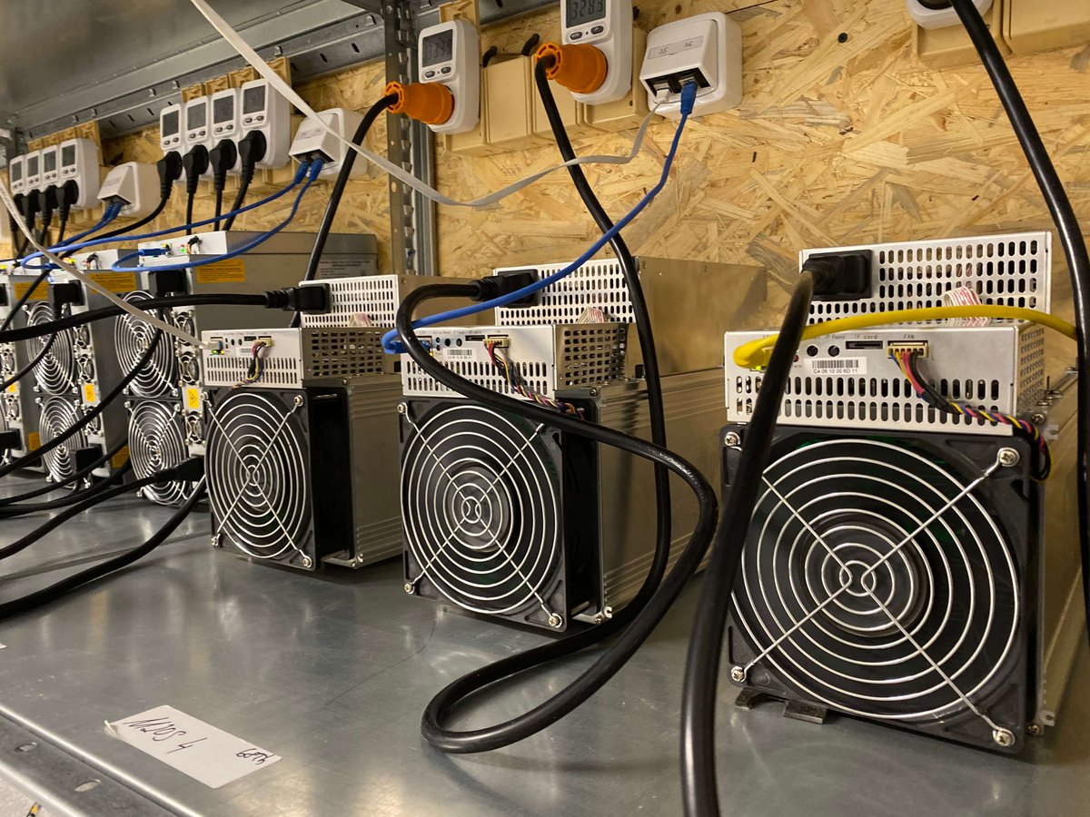 rdaviero's tweet photo. Started out with 3 S18 miners and now my last 2 S18+ miners finally arrived. Just finished setting them all up about 5 minutes ago. This is great @spcminer. https://t.co/cksvdJFKYK