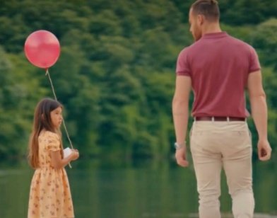 karevismysun's tweet photo. -Ci rincontreremo di nuovo Serkan Bolat
- No, se posso evitarlo

e invece poi  sarà Serkan a cercare Kiraz..🎈🤍 #LoveIsInTheAir https://t.co/fmehf0HbwO