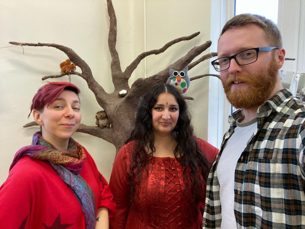 satnamvocalist's tweet photo. It’s a wrap folks!
Spent Tuesday and Wednesday filming with Jess Baker and @JohnTheGrey.
There was a lot of work to get through but fun was also had 🦁 🦭 🐸
#projectwork #musiciansatwork #filming #womeninmusic #jessbaker #singer #vocalist #satnamgalsian #satnamvocalist https://t.co/y4KqLOIap1