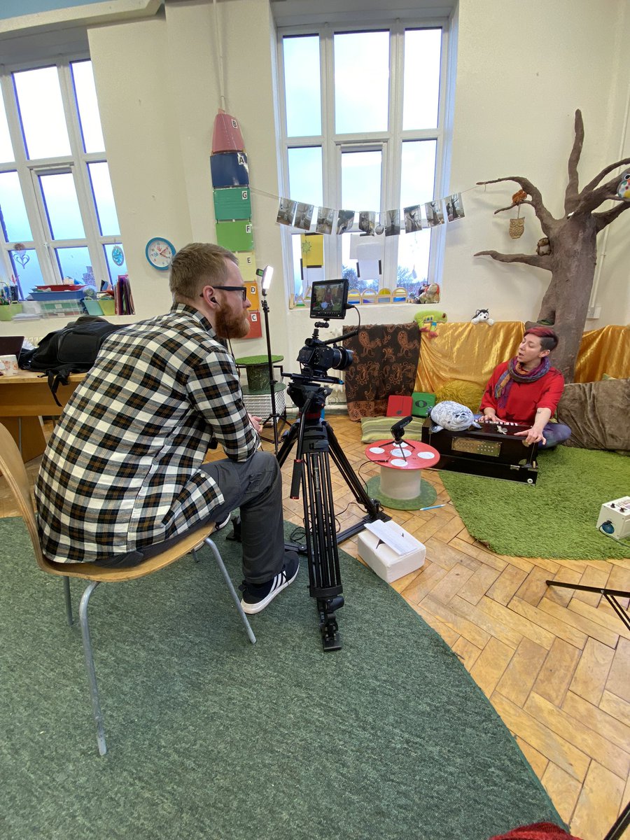 satnamvocalist's tweet photo. It’s a wrap folks!
Spent Tuesday and Wednesday filming with Jess Baker and @JohnTheGrey.
There was a lot of work to get through but fun was also had 🦁 🦭 🐸
#projectwork #musiciansatwork #filming #womeninmusic #jessbaker #singer #vocalist #satnamgalsian #satnamvocalist https://t.co/y4KqLOIap1