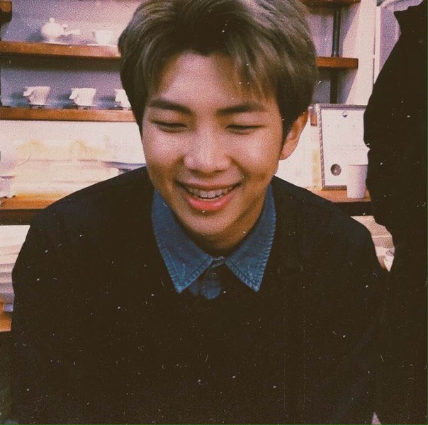 kimsacha8's tweet photo. «𝓝𝓲𝓴𝓸𝓰𝓭𝓪 𝓷𝓮 𝓹𝓮𝓻𝓮𝓼𝓽𝓪𝓿𝓪𝓲 𝓾𝓵𝓲𝓫𝓪𝓽'𝓼𝔂𝓪 ,𝓭𝓪𝔃𝓱𝓮 𝓴𝓸𝓰𝓭𝓪 𝓽𝓮𝓫𝓮 𝓰𝓻𝓾𝓼𝓽𝓷𝓸:𝓴𝓽𝓸 𝓽𝓸 𝓶𝓸𝔃𝓱𝓮𝓽 𝓿𝓵𝔂𝓾𝓫𝓲𝓽𝓼𝔂𝓪 𝓿 𝓽𝓿𝓸𝔂𝓾 𝓾𝓵𝓲𝓫𝓴𝓾»                                  #kimnamjoon  🐣 https://t.co/Grvbtiss0l