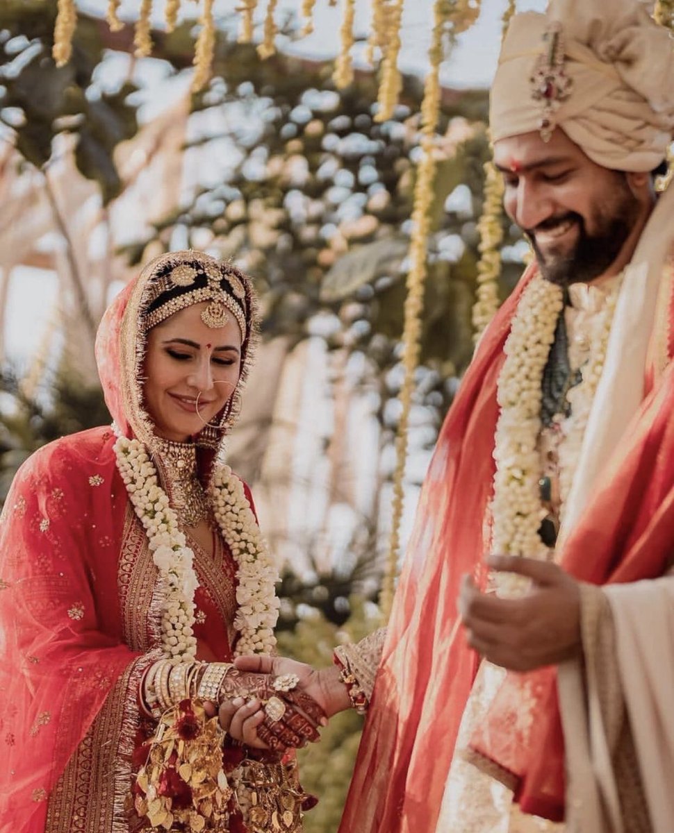TheLastReview3's tweet photo. Here are VIC-KAT ❤️
#VicKat #vickatwedding #vickykatrina #vickykaushal #katrinakaif #katvick #katvicky https://t.co/dEem29XdIG