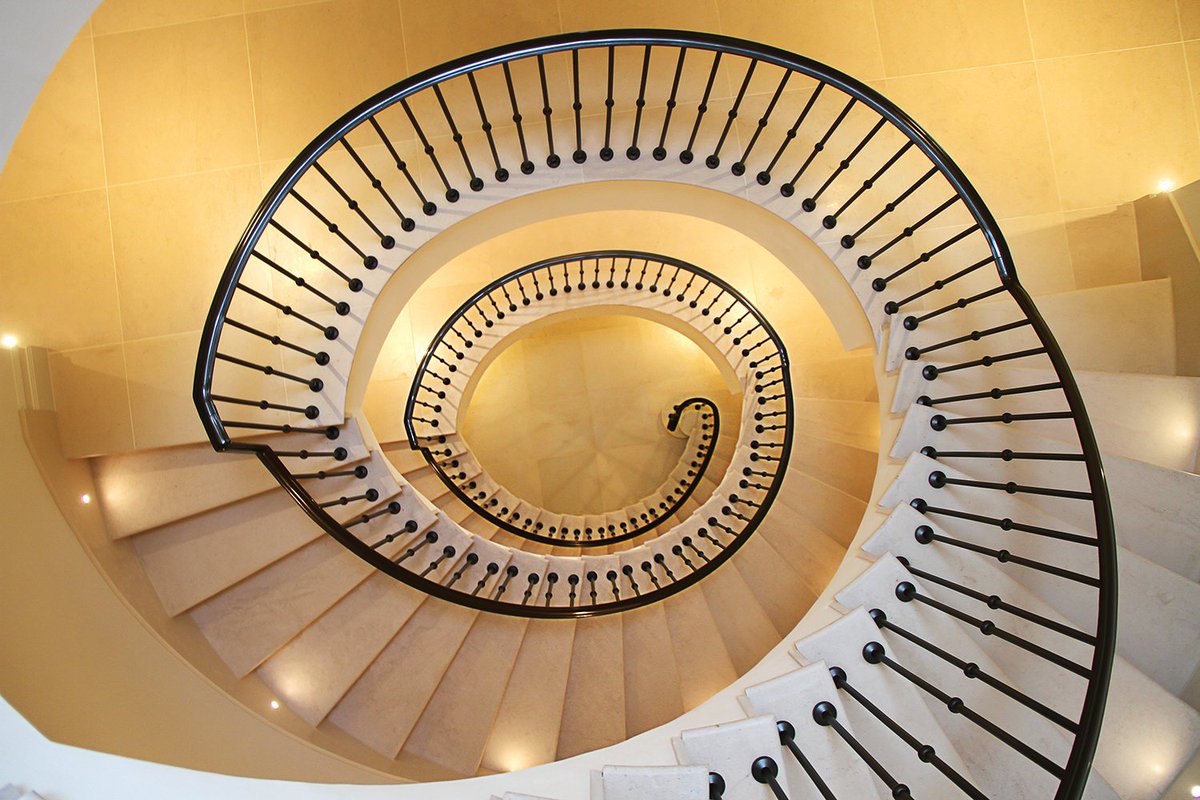 Kinorigo's tweet photo. This prestigious house on the grand Wentworth Estate in London is a stunning property filled with old features mixed with modern inspirations.
https://t.co/KiLthmzMaO
.
.
.
#Wavertonhouse #residentialdesign #kinorigo #wentworthestate https://t.co/BcSLssStaY