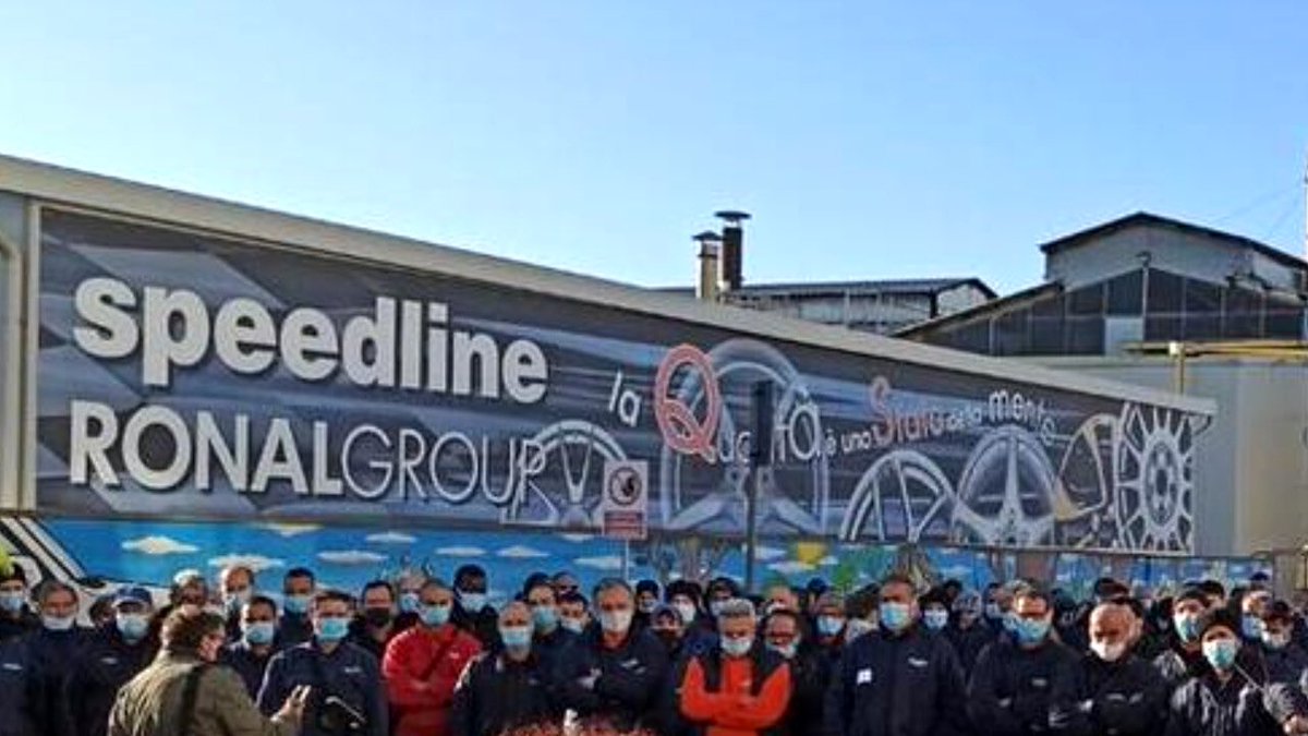FIMCislStampa's tweet photo. #Speedline #Uliano, Masiero #FIm: @MISE_GOV richiami Ronal alle sue responsabilità 600 posto di lavoro a rischio servono norme per la responsabilità sociale d’impresa come avviene in tutt’Europa
#automotive
https://t.co/azrKRXOC0P https://t.co/8QhHujz8L8