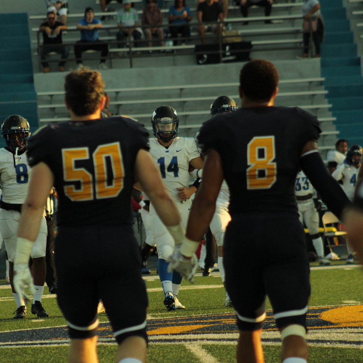AugieILfootball's tweet photo. 🤝Two are better than one if two act as one🤝 #FAMILY #theAUGIEway https://t.co/GkbEiezViz