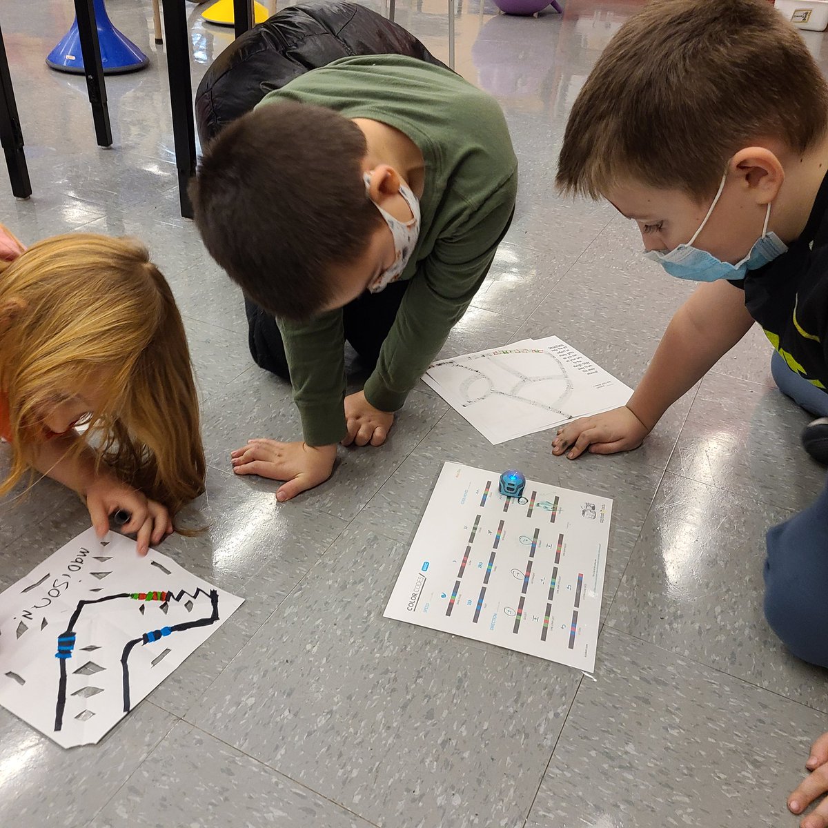 SMA_Mystic's tweet photo. Our primary students also got to code and play with our Ozobots yesterday! π @NLESDCA @msabbottsma @LaurenGregoryNL @nltatesic @mmelee5 @brilliant_labs #CodeWithTESIC #HourOfCode #HourofCode2021 #csedweek2021 #CSEdWeek https://t.co/brMnnrf0ex