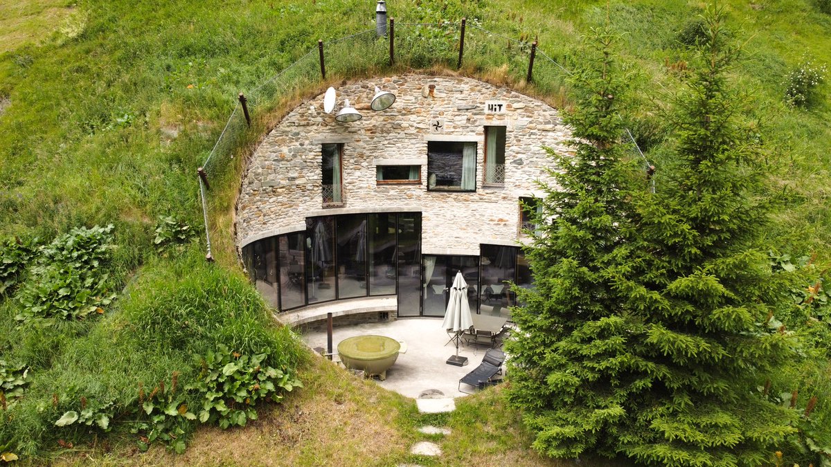 2NMPConcept's tweet photo. Throughout the years, the village maintained its authentic residential and rural typology, making sure that its agriculture and rural fabric remained #wellness #advantage #localmaterial #originallandscape #vacationhome https://t.co/D5avQ3cyPh