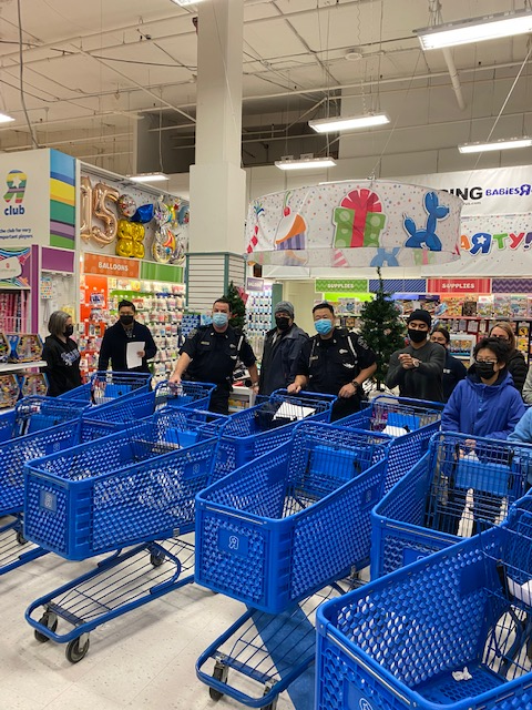 VPDTrafficUnit's tweet photo. #ICYMI: Each year, members from the #VPD Drill Team coordinates the Kops for Kids fundraiser to purchase gifts and meals for kids in need. With the generous support from several local businesses and donations from VPD members and Civilian Professionals, over $33,000 was raised! https://t.co/cdQLqNAkp3