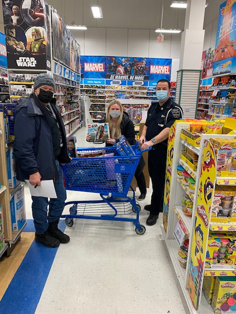 VPDTrafficUnit's tweet photo. #ICYMI: Each year, members from the #VPD Drill Team coordinates the Kops for Kids fundraiser to purchase gifts and meals for kids in need. With the generous support from several local businesses and donations from VPD members and Civilian Professionals, over $33,000 was raised! https://t.co/cdQLqNAkp3