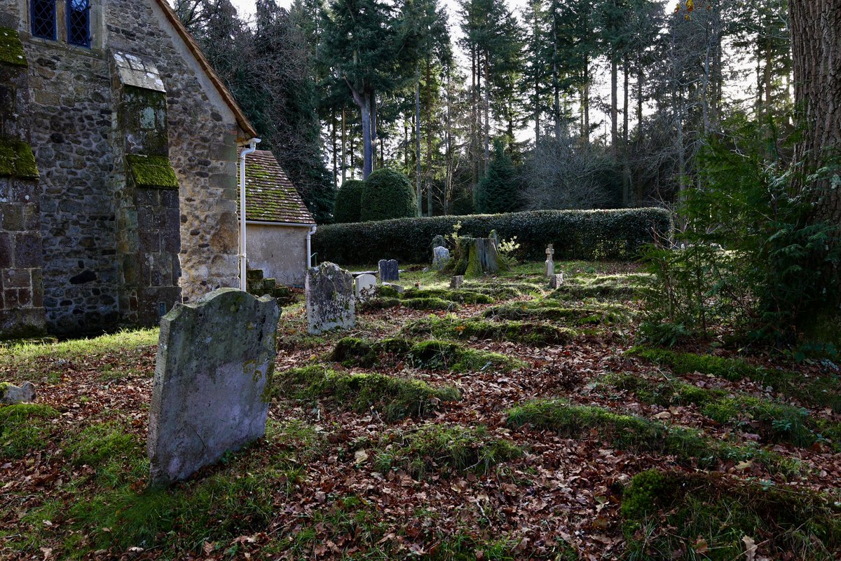 suerob50's tweet photo. Had an excursion to the far west of Sussex today. I’d wanted to visit this redundant chapel for a couple of years. Glad to make it at last. #TuxlithChapel #Milland #WestSussex #Sussex https://t.co/aV12AtSf1m https://t.co/BCBH76Sqpv