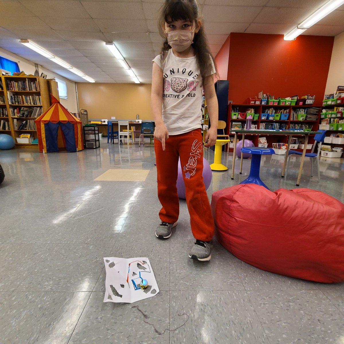 SMA_Mystic's tweet photo. Our primary students also did a snowflake coding activity for the Ozobots to follow βππβ @NLESDCA @msabbottsma @LaurenGregoryNL @nltatesic @brilliant_labs @mmelee5 #CodeWithTESIC #HourOfCode #HourofCode2021 #csedweek2021 #CSEdWeek https://t.co/wA2EsySPKg