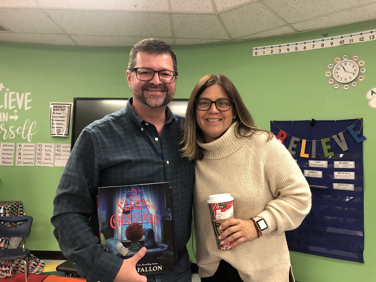CharlaBalogh's tweet photo. So much fun to have @YeagerChuck as our mystery reader today! Two fabulous stories and a sign language lesson. What a fun morning! @gardendaleel @JEFCOED https://t.co/jQDFacmJpy