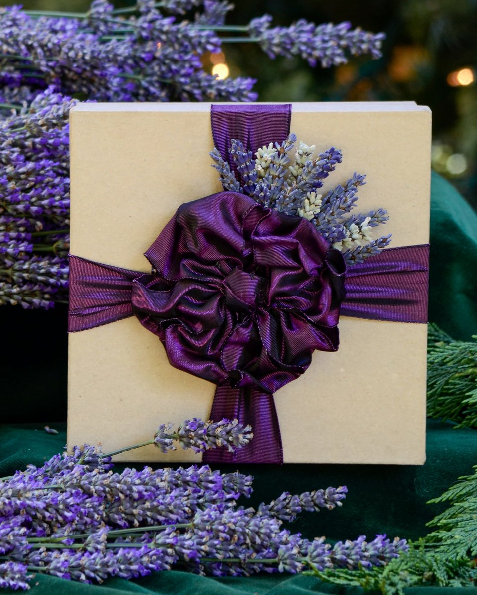 pelindaba's tweet photo. If you are sending #gifts to loved ones be sure to order this week. Our ordering deadline for #freestandard shipping to arrive by Dec 25th is only 3 days away!
https://t.co/sJuXghCfKH https://t.co/5tE3fN3oLA