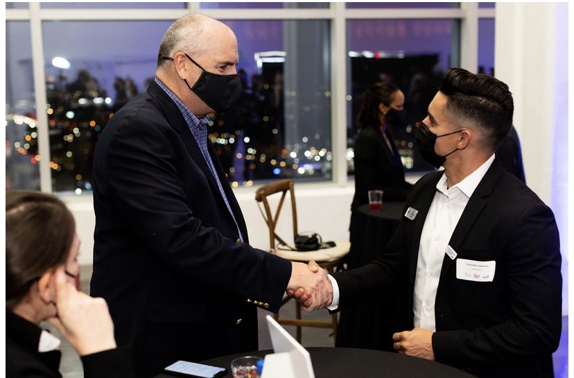 bjw704's tweet photo. The Super Bowl XLI Business Connect team hosted its 5th Annual Procurement Executive Networking event in LA last night.  Our suppliers made connections that will lead to ongoing contract opportunities in the LA market. #SBLVI
 #LASuperBowl https://t.co/eLZxpkgzta