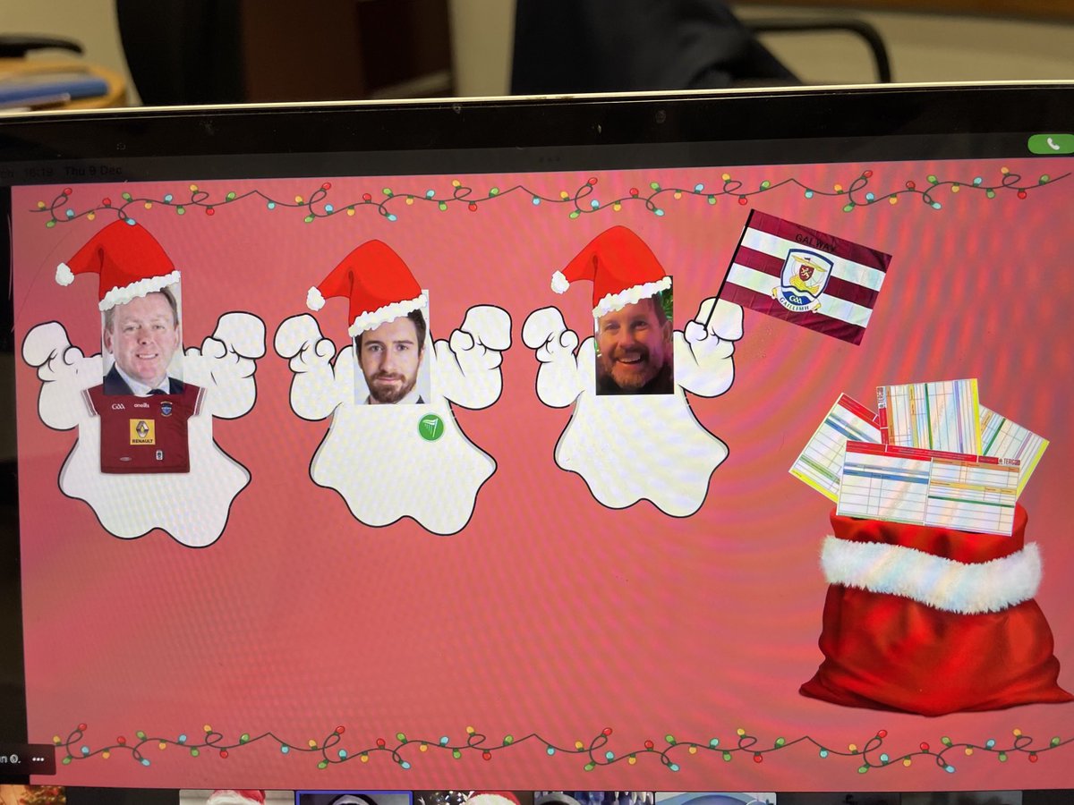fjobrien's tweet photo. It wouldn’t be a @TissueEngDublin Symposium without Santa’s sore knee getting treatment and PIs wearing his clothing! https://t.co/Wp21Wju9UN