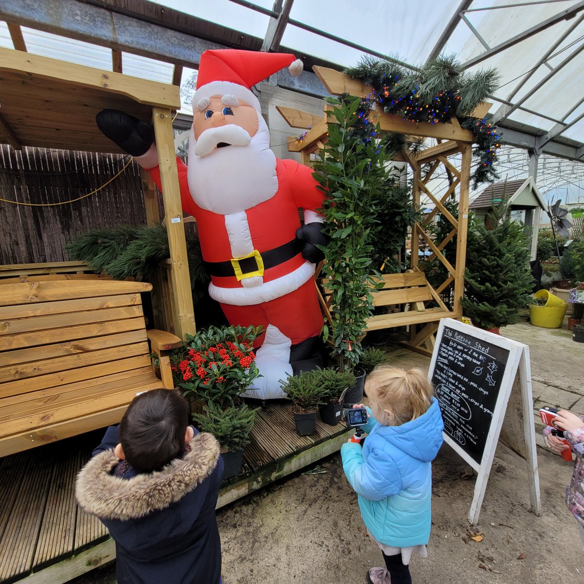MinersMini's tweet photo. Today some of our preschoolers visited Blackwood Garden Centre to pick out our plants for our parent engagement session on Monday.
We took our cameras and they recorded our visit through their eyes.
What a wonderful, engaging and exciting morning we had! 
@EAS_EarlyYears https://t.co/vh1mgOKtI0