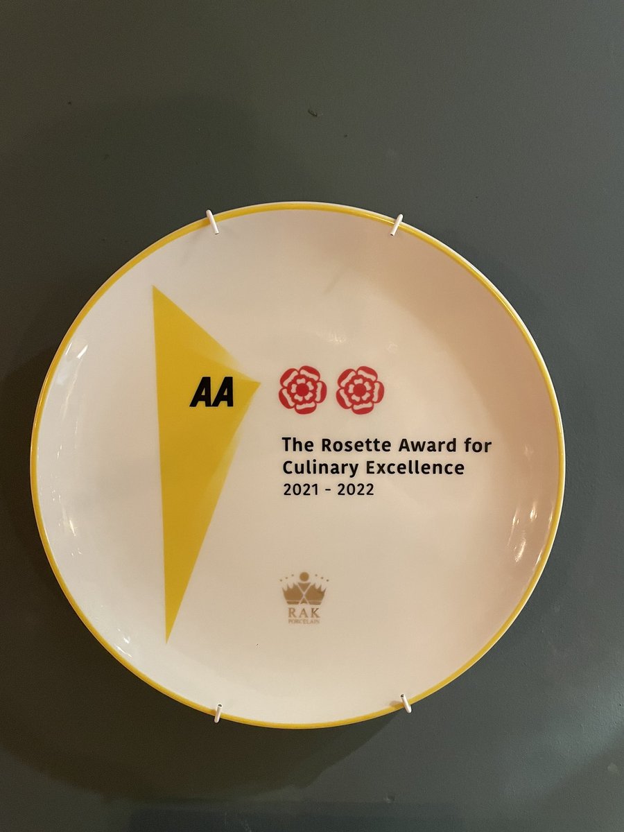 thepurefoyarms's tweet photo. We were delighted to have received our new plate in the post. And even happier to have retained our Two AA Rosettes!
We couldn’t have done it without the support of all of our customers and staff, so a big thank you to all of you from us!🤍 
#aa #rosette #twoaarosette #thepurefoy https://t.co/uR3hS6wWI3