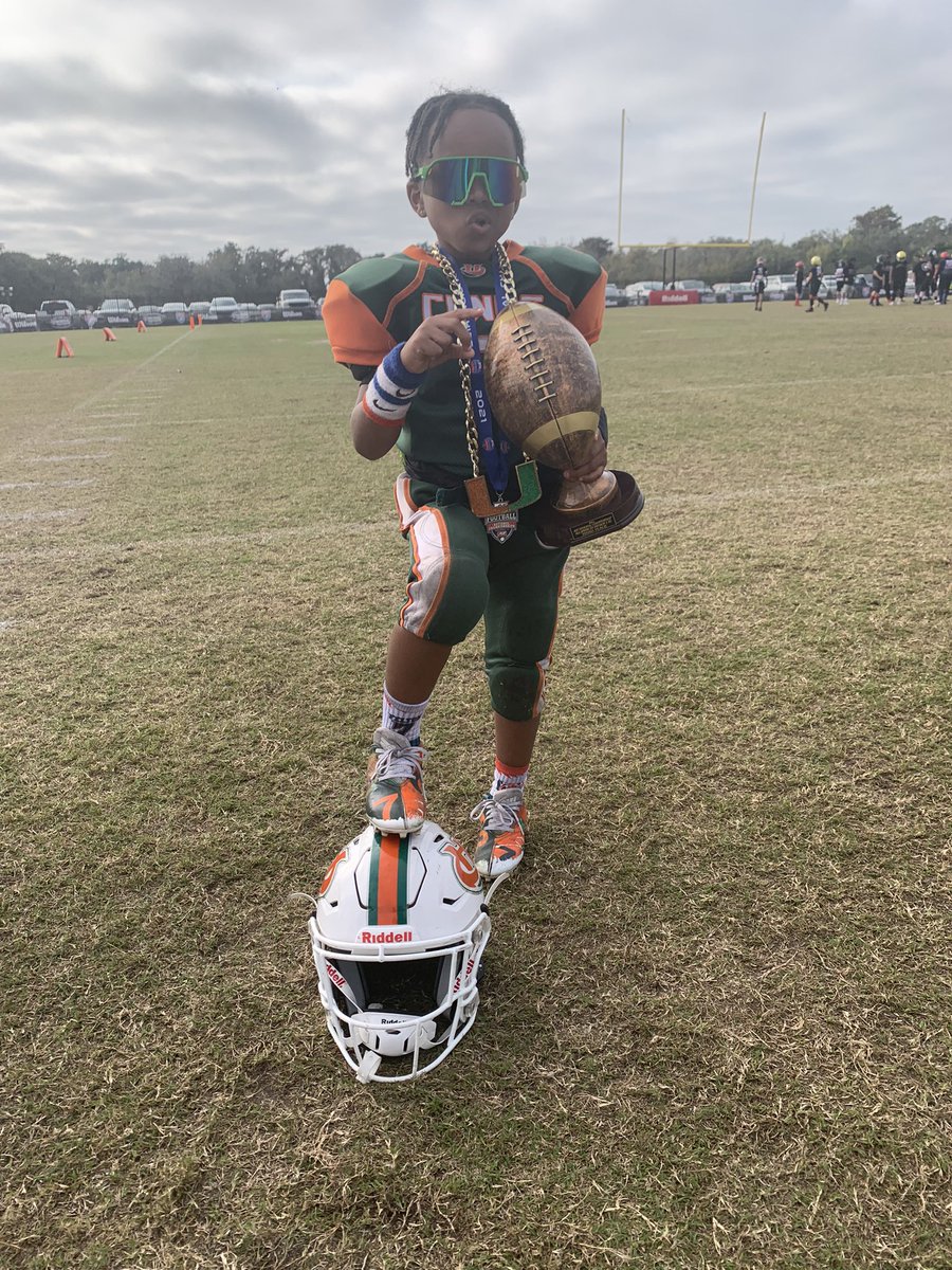 GFelton_1's tweet photo. First fall season in the books! Finished the season as the #3 @AYF team in the country I’m proud of my son and his team !! We’ll be back comin for #1 next season !!! #OffSznStartsNow 💯 #7ULoading 💫 https://t.co/7FqUis2d8r