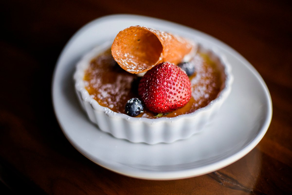 ENTERRIUM2's tweet photo. Celebrate National Pastry day with our Vanilla Bean Crème Brûlée!

House-made vanilla custard with a crispy sugared crust, fresh berries, and topped with a brown sugar lace cigar

#experienceenterrium #foodie #nationalpastryday https://t.co/RCsl5DaXET https://t.co/SPrU8HJSQZ