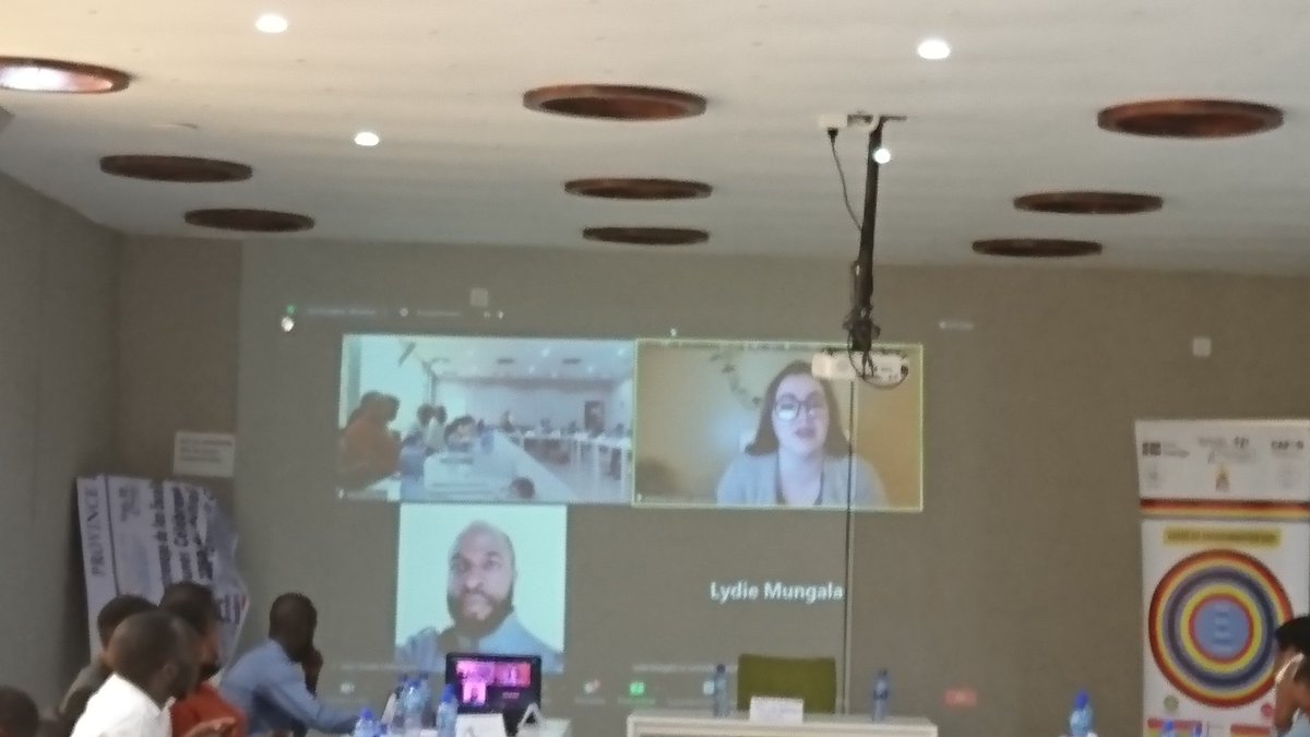 GratiaMugoli's tweet photo. A l'occasion du 6ieme anniversaire de la 2250,les jeunes du Sud-kivu ont lancé la sinergie #yps (jeunes paix securité) ce 9/12.#ywlp #gnwp #katrina leclerc https://t.co/AaF0LMdZYv