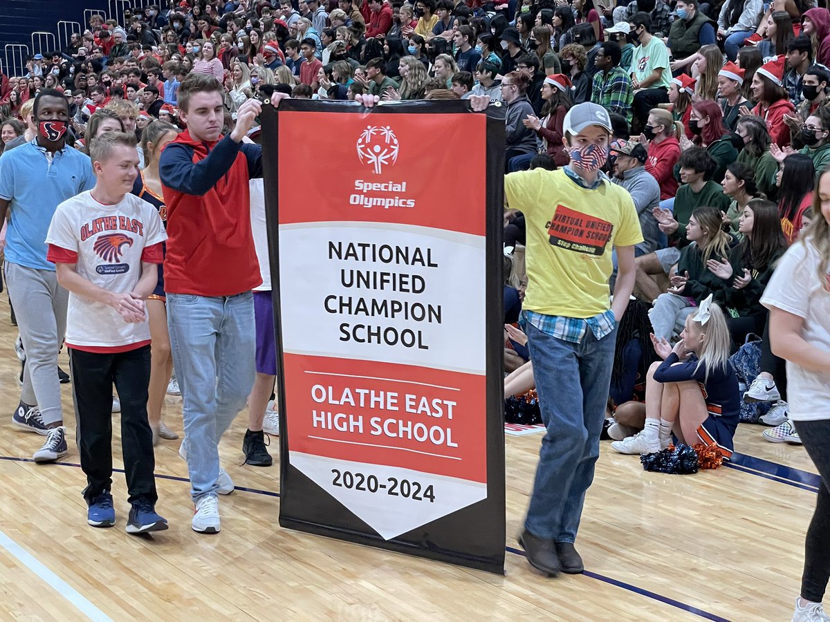 Olathe East High School tweet media