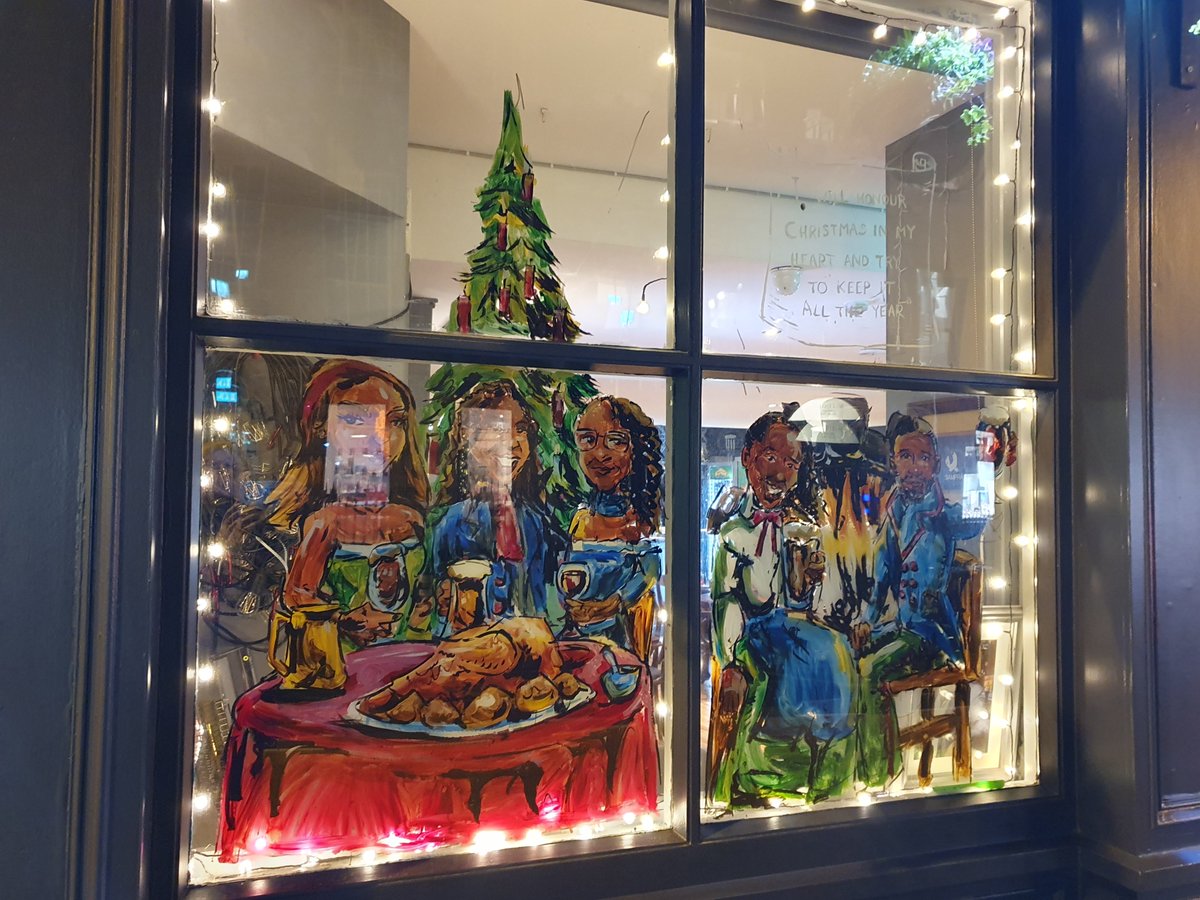 TheBeerShopper's tweet photo. Some cool Christmas decorations caught my eye, so I naturally had to go inside the @blacksheepdub just for one. https://t.co/i07hSq9AV2
