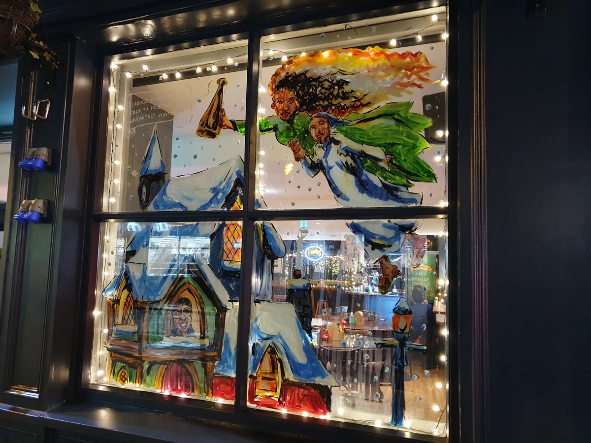 TheBeerShopper's tweet photo. Some cool Christmas decorations caught my eye, so I naturally had to go inside the @blacksheepdub just for one. https://t.co/i07hSq9AV2