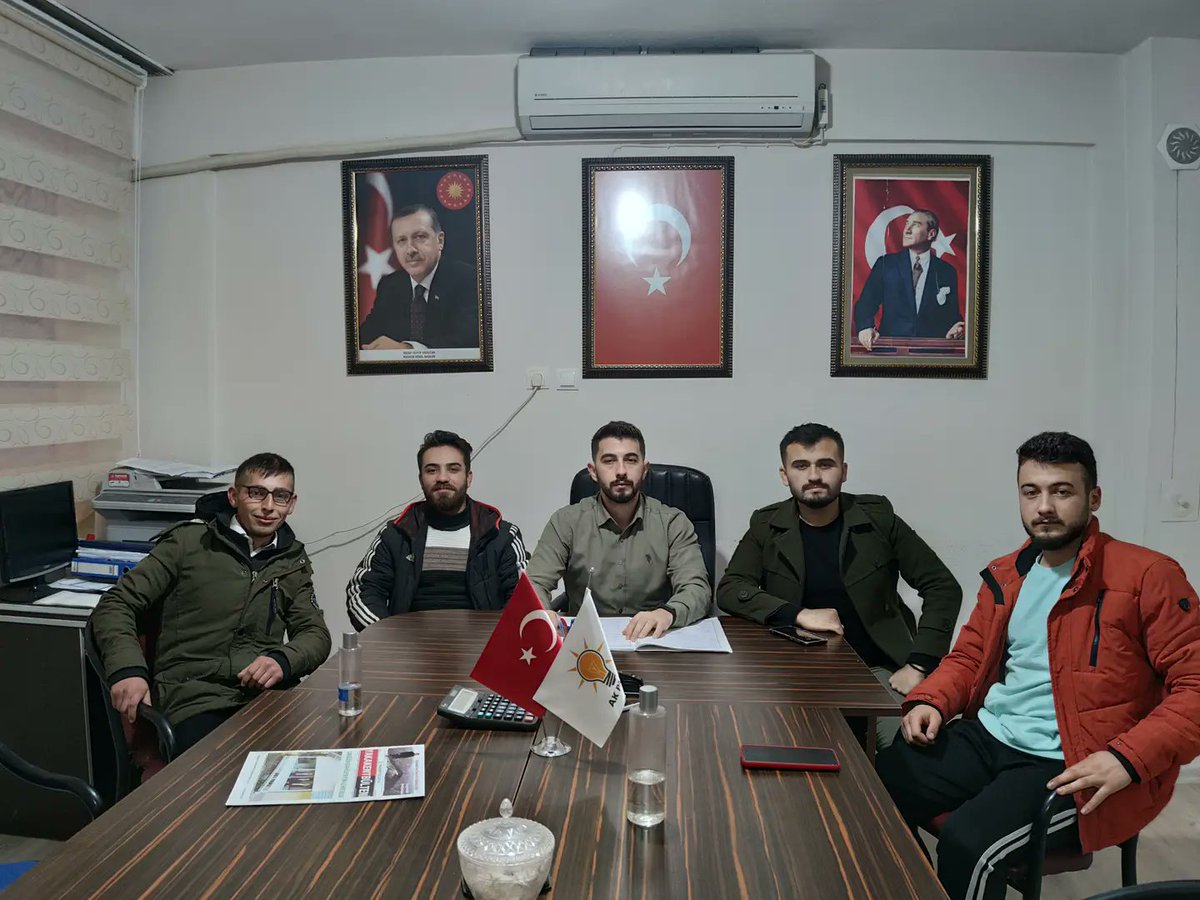 Haftalık olağan gençlik kolları toplantımızı Başkanımız Fatih KORKMAZ başkanlığında gerçekleştirdik. Toplantı'mızın Hayırlara vesile olmasını dileriz.