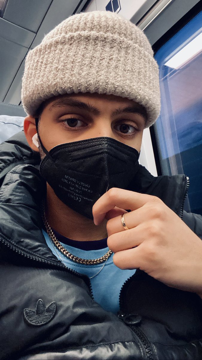 _MalikHarris_'s tweet photo. On my way back home from Hamburg! I had soo much fun at ‘Wer Weiß Denn Sowas?!’, thank you for having me 😍🙌🏾 can’t wait for the weekend! What are your plans?
#werweissdennsowas #tv #show #quizshow #ard #kaipflaume #stefanieheinzmann #bernhardhoecker #elton #hamburg #staysafe https://t.co/17c3BNfYDF