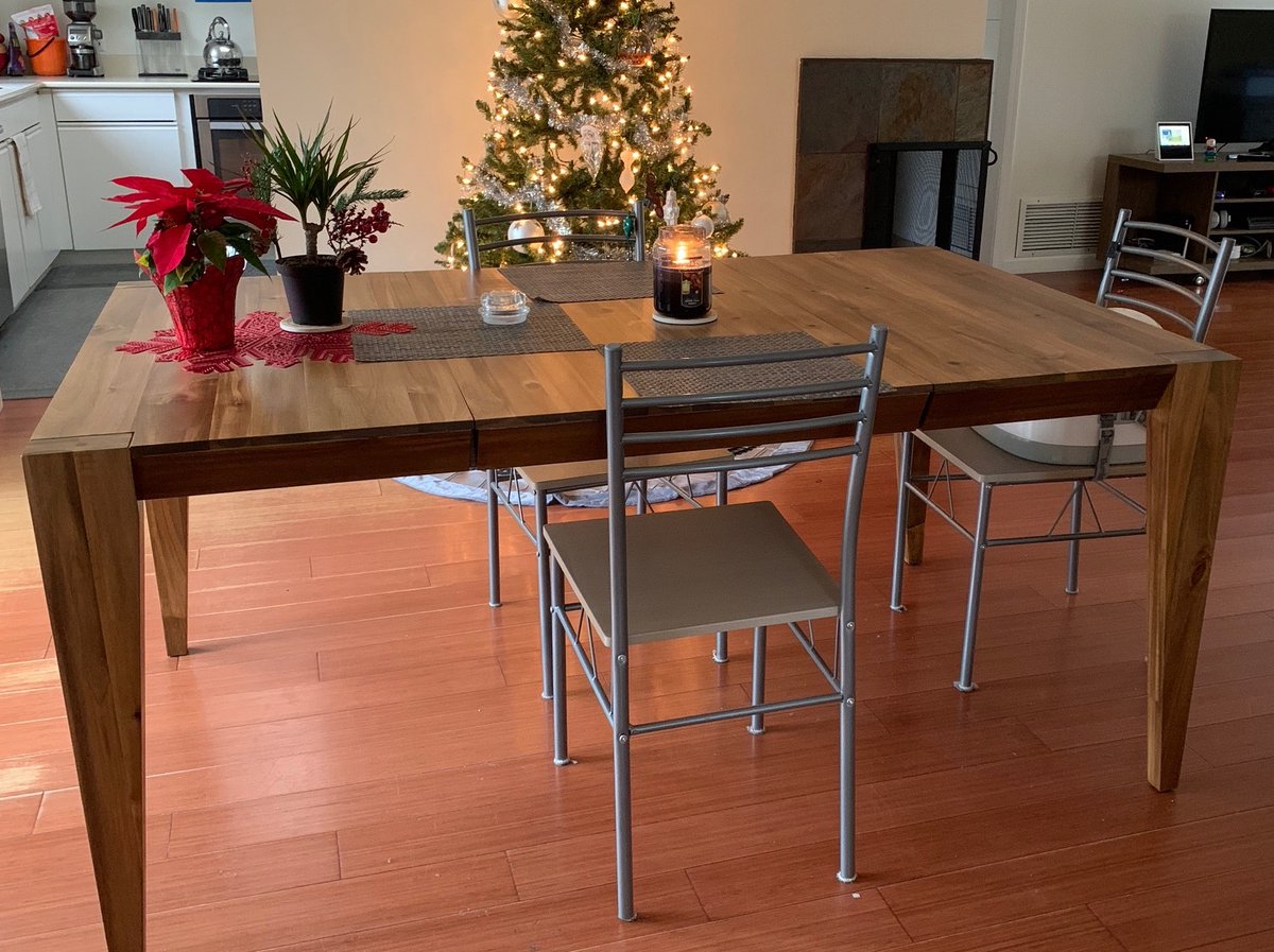MalibuKarina's tweet image. My new @WestElm #MidCenturyTable arrived! Thanks FRANCISCO  for the great delivery experience. Just in time for #Christmas !