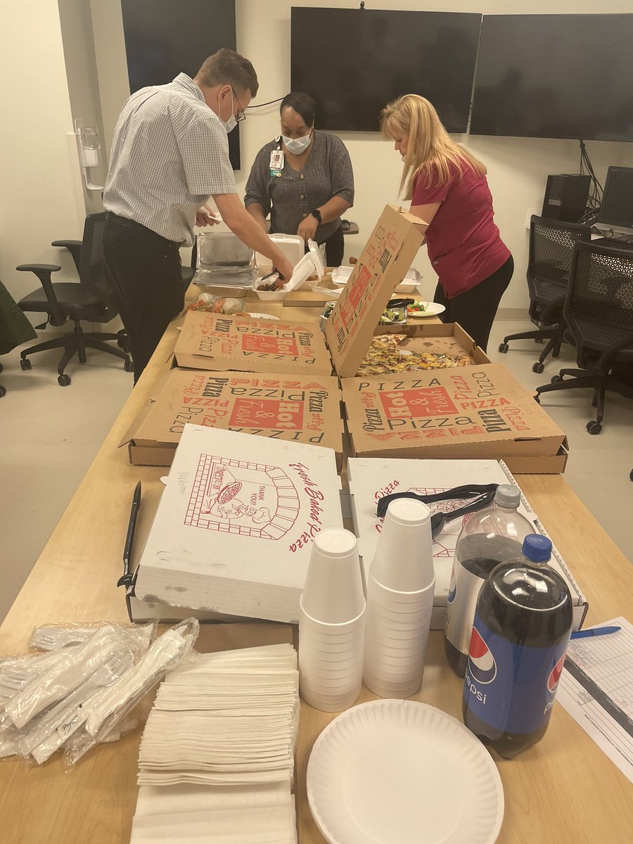 LizzieRosenMD's tweet photo. Is your Epilepsy Monitoring Unit as cool as ours?? @UBneurology 

#EMUlunches #levelup #neurotwitter #lunchforall #feedthenoggin #weknowpizza https://t.co/AGD9RkzlHx