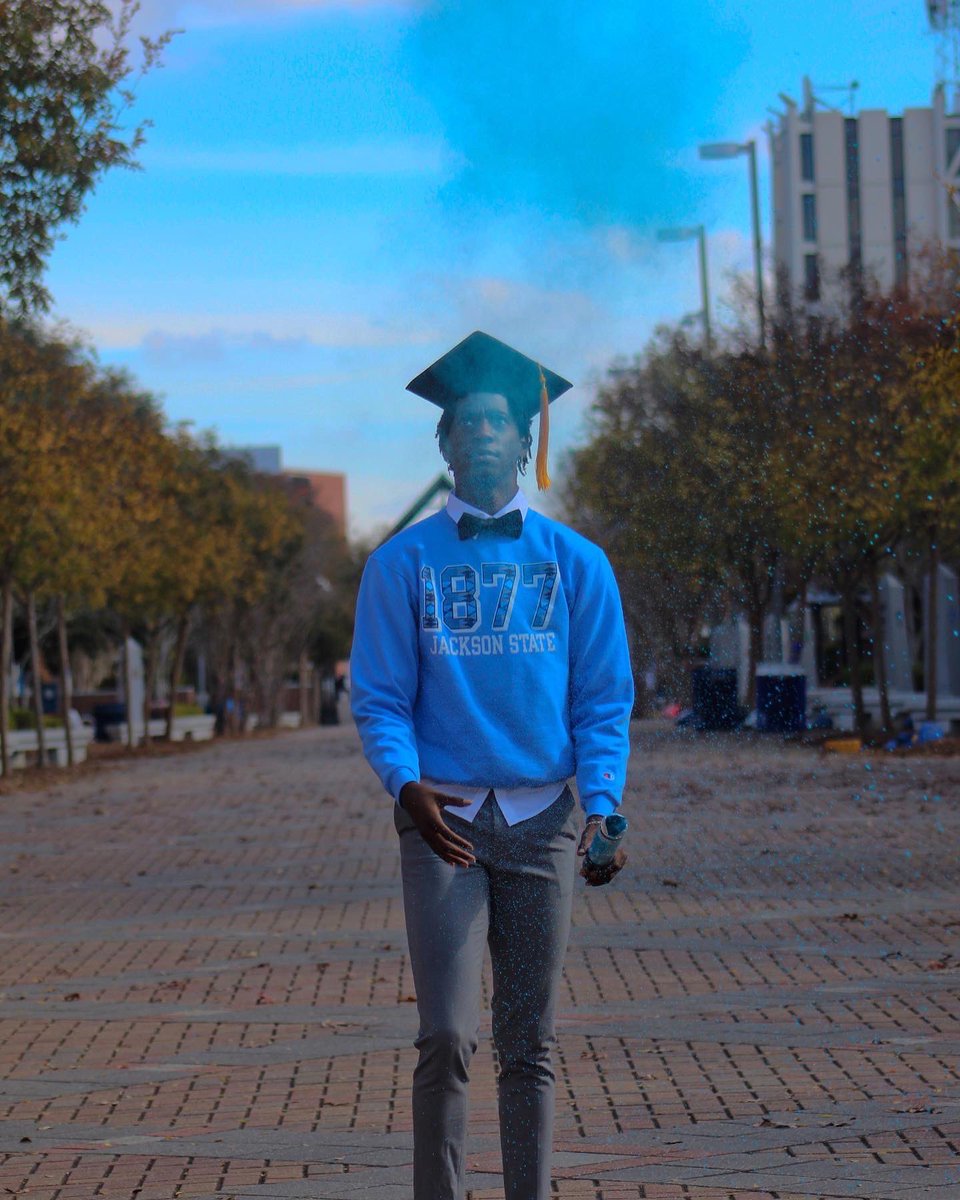 __princ3's tweet photo. 👨🏾🎓 1 day left
.
.
.
“Be strong and courageous. Do not be afraid or terrified because of them, for the LORD your God goes with you; he will never leave you nor forsake you.”
—Deuteronomy 31:6
#JSUAlumni #JSUGraduate #graduating #classof2021 #grad #alumnus #THEEILOVE https://t.co/n0rYXwsYP0