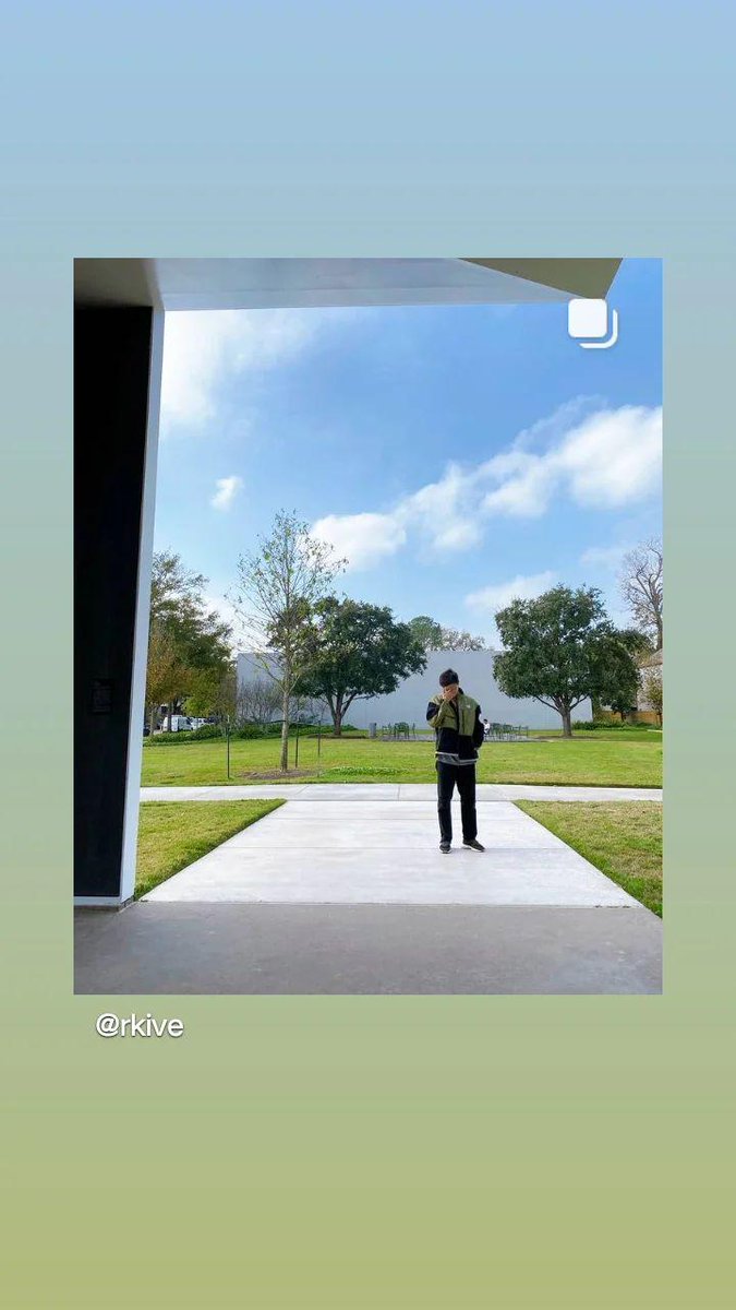 Ehryne_Bagon's tweet photo. Damn, I can't explain how happy I am. I'm so happy knowing that my boys are having fun enjoying their vacations and every moment alone with themselves. After all the efforts and hard works, they deserve it. They deserve all the happiness in this world! I love you all! 💜💜💜 https://t.co/DVyt5qUI0T