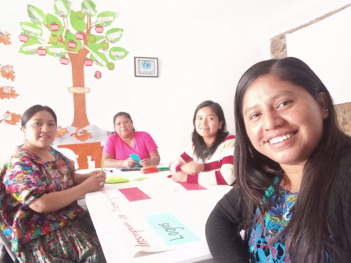 ErickaOxom's tweet photo. Gracias por los aprendizajes compañeras, sigamos caminando 🔥💚😍 https://t.co/32OwpJHgnM