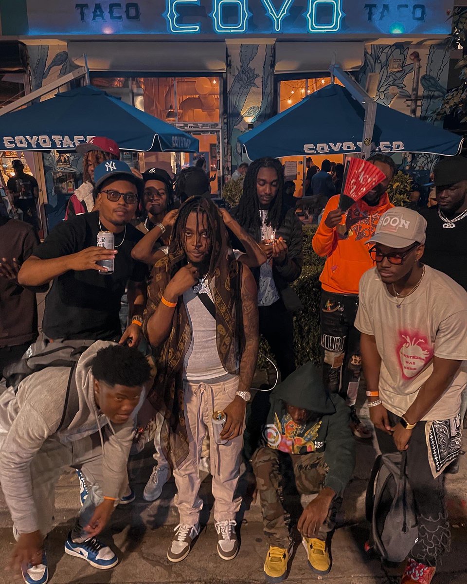 Rhohuncho's tweet photo. Rockstar livin 💙 https://t.co/yhH9NdGfv0