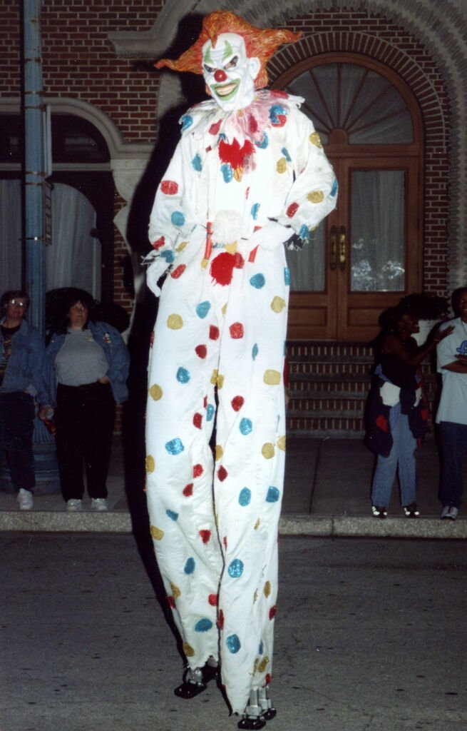 surprised not that many people talk about the times when they had stiltwalker versions of the HHN icons