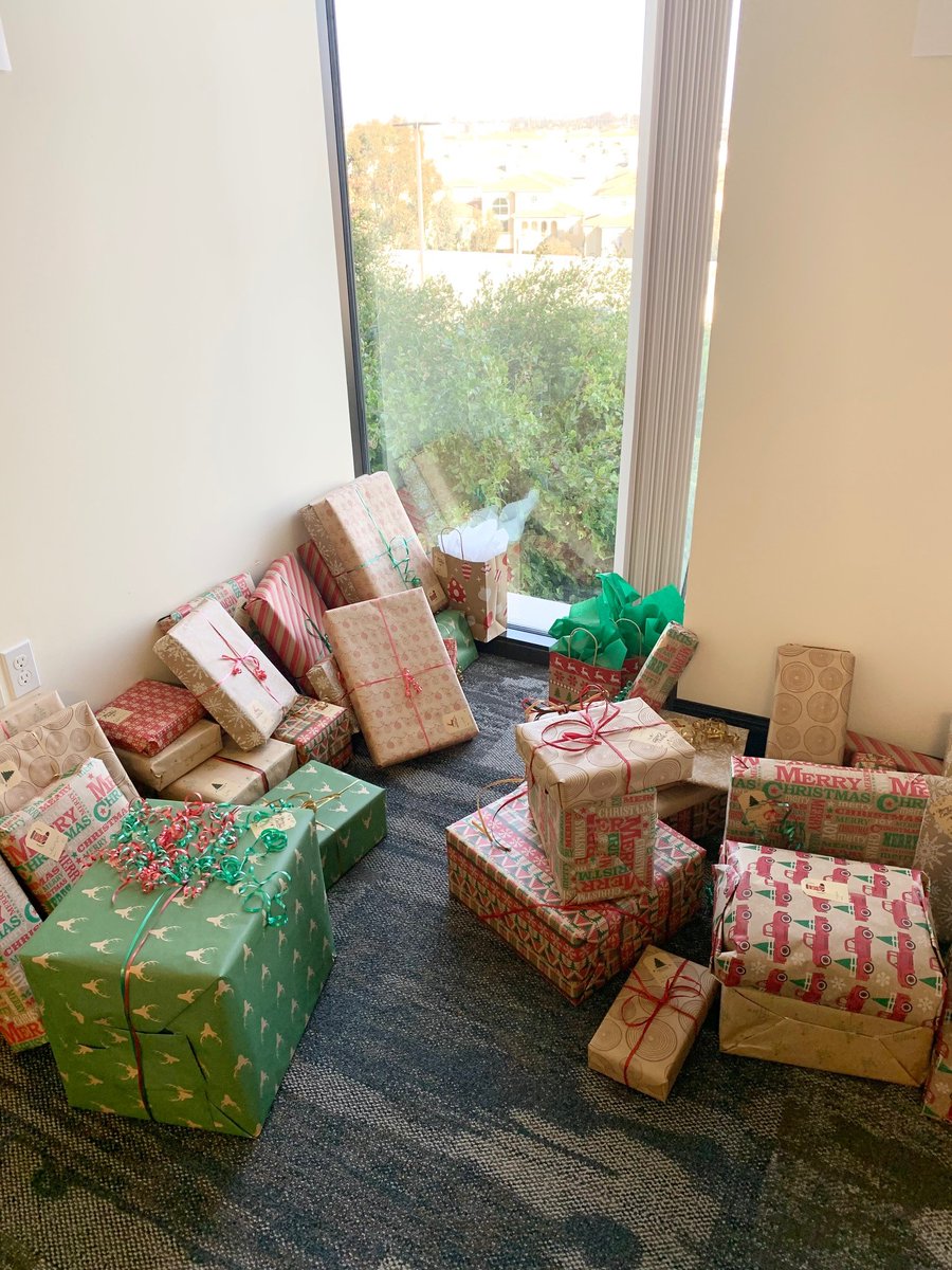 sci_lights's tweet photo. Our San Diego team was busy wrapping gifts for the Armed Services YMCA Camp Pendleton Secret Santa event! We can't wait to deliver everything to the 5 wonderful families we shopped for this year!
#ASYMCA #SecretSanta #GiveBack #HappyHolidays #TeamSCI #SCILights https://t.co/N8RZ1oyXDK