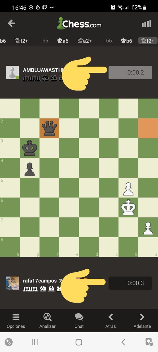 No solo en iRacing va la cosa por décimas de segundos. Tablas en <a href="/chesscom_es/">Chess.com en Español</a> cuando antes me quedaban a mí 20 segundos y a él 10 🤣 #chess