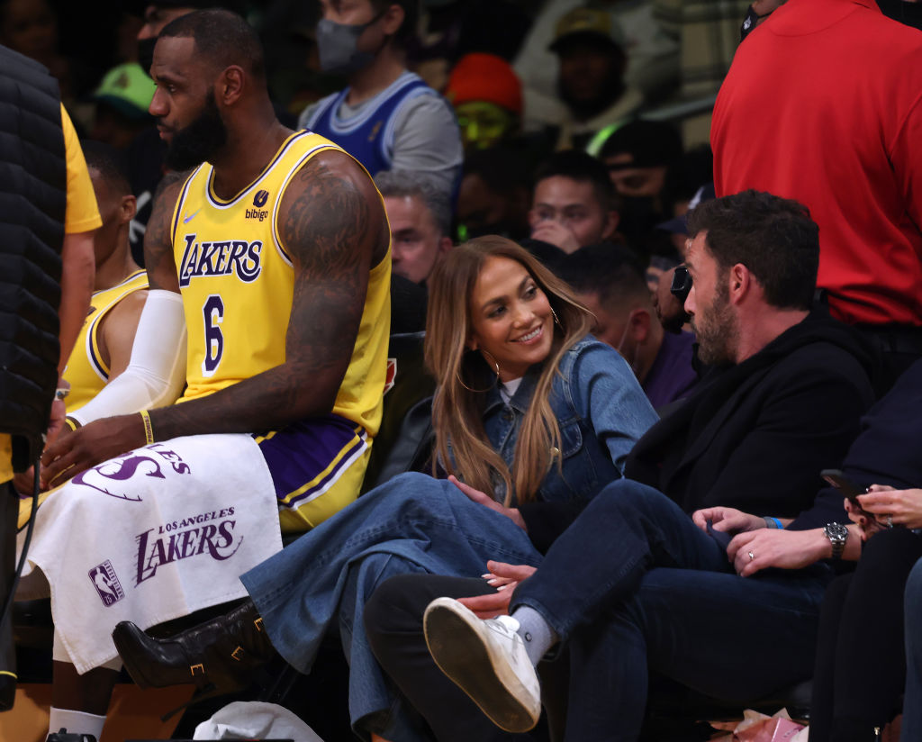 MovistarNBA's tweet photo. Yo en el amor soy LeBron James en esta foto. https://t.co/unDkxoECr4