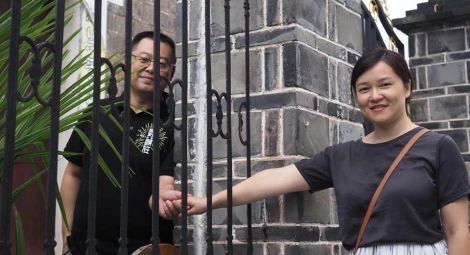 scotbower's tweet photo. Today marks 3 years since the crackdown on Early Rain Church when over 100 church members were arrested. Pastor Wang Yi is serving a 9-year prison sentence. We call for his immediate and unconditional release.
#StandUp4HumanRights #EarlyRain #China
https://t.co/IqfyzItt2k https://t.co/ZiS802rF1Y