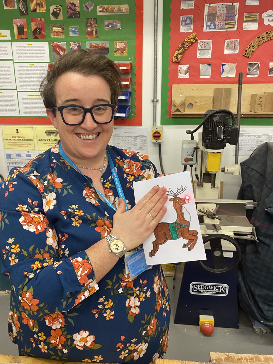 HighfieldLA's tweet photo. Our Highfield family are working hard in Bill's Kindness Corner.  Lots of smiles as our staff create cards and decorations for local community groups. #Service #LeadingMyCommunity #WeAreHighfield #WeAreStar https://t.co/NVmmOCtcoA