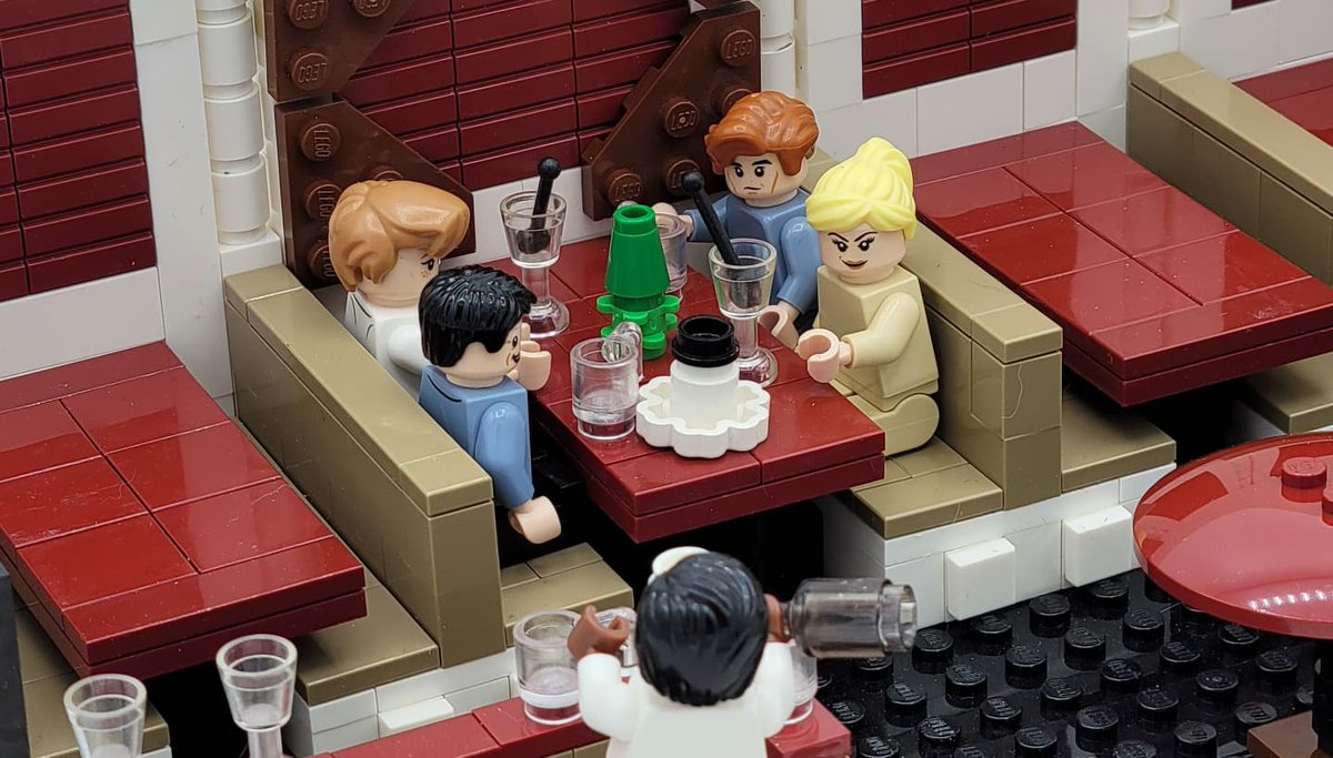 #kcbricklab presents our holiday collaboration build, "Movies Through the Years" as a #LegoAdventCalendar. Day 9 - White Christmas, by <a href="/BadTouchBricks/">TouchBricks</a> Check it out at <a href="/UnionStationKC/">Union Station KC</a> thru 27 December.  #legodisplay Follow the link to our IG for each day instagram.com/p/CXRTY84Jt0n/…