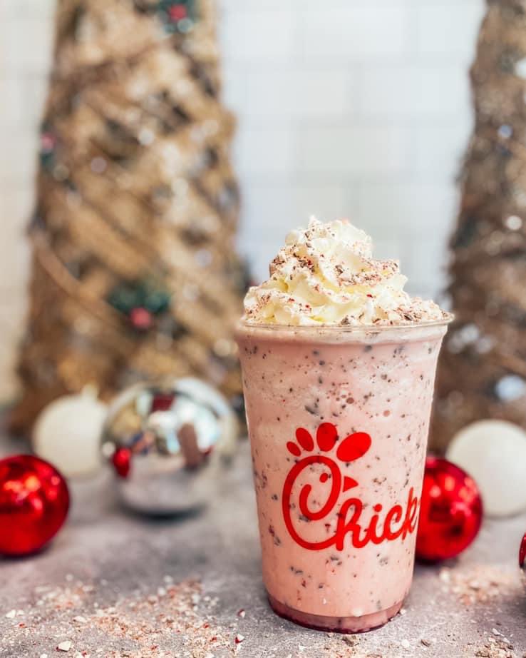 chickfilamiami's tweet photo. The merriest Milkshake of them all ✨ https://t.co/JHniAooCNz