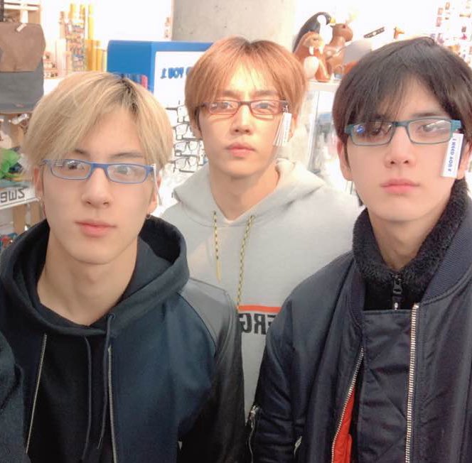jumlleic_png's tweet photo. ถึงผมจะไม่หล่อให้สาวเหลียว แต่ผมกินเตี๋ยวให้สาวเลี้ยง https://t.co/4WvtudznIj